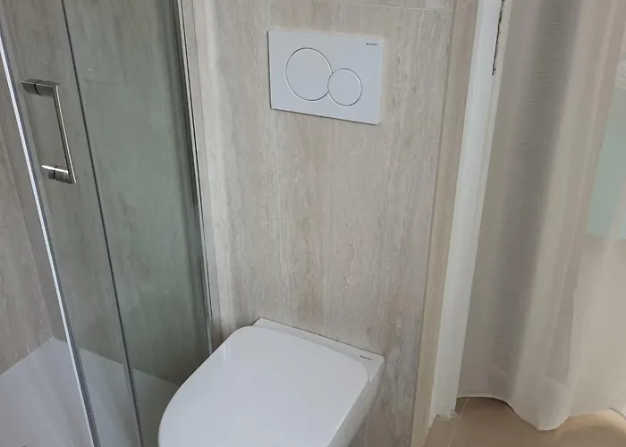 Dante Alighieri 528 * Bari